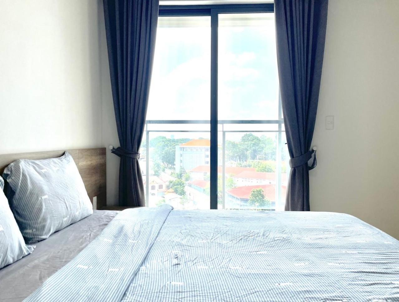 Compass One Building - Luxury Apartments Ap Phu Tho Экстерьер фото