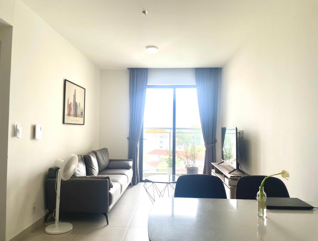 Compass One Building - Luxury Apartments Ap Phu Tho Экстерьер фото